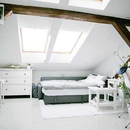 Attic Studio Varsavia Camera foto