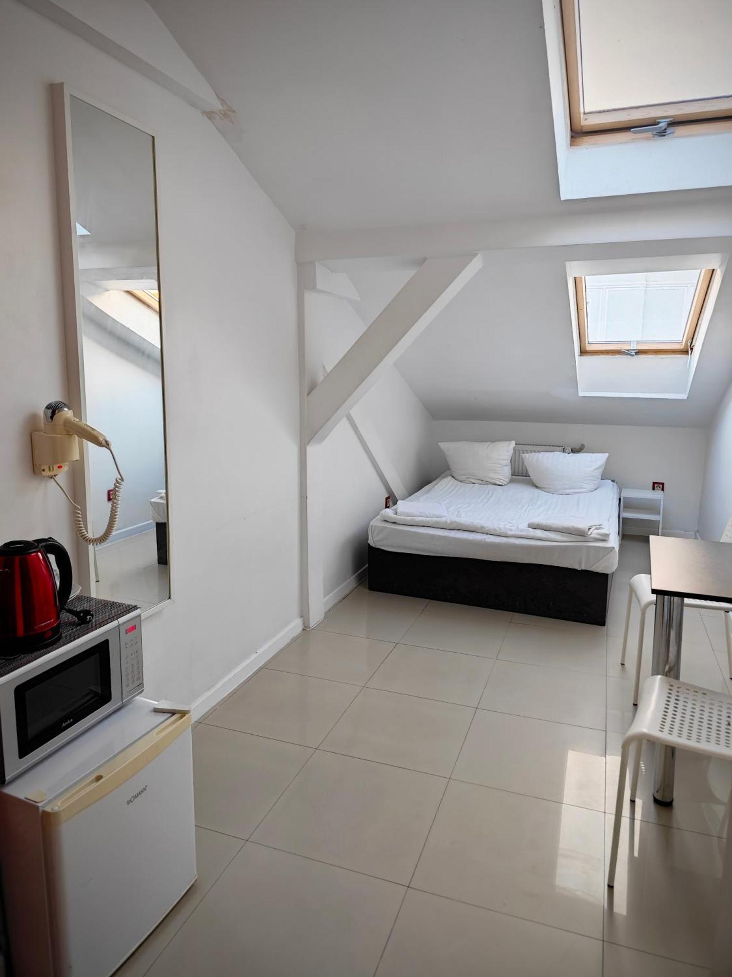 Attic Studio Varsavia Camera foto